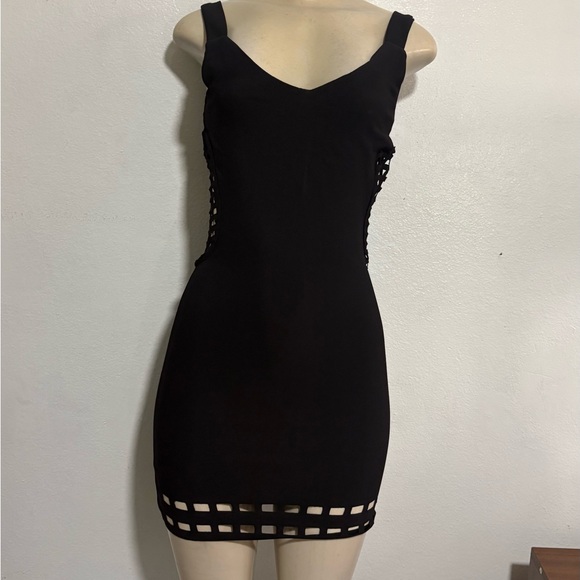 Chic Black Sleeveless Mini Dress - Picture 2 of 8